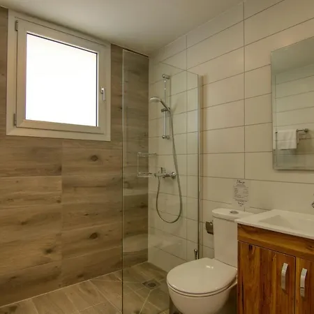 Phaedrus Living Coral Allure * Ларнака