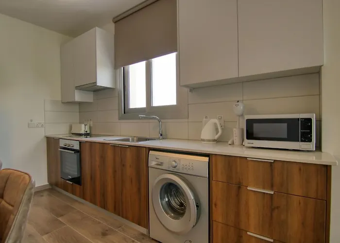 Phaedrus Living Coral Allure Appartamento Larnaca